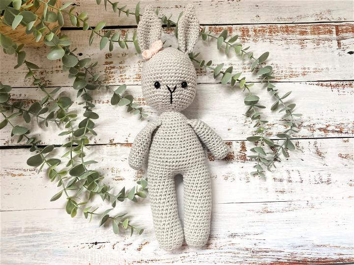 Free Crochet Betty Bunny Pattern