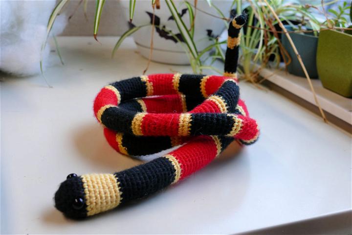 Free Crochet Pattern for Coral Snake