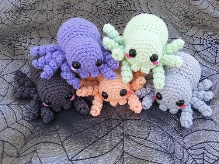 Free Crochet Pattern for Spider Amigurumi