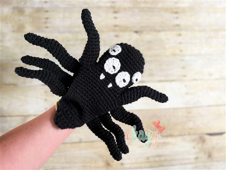 Free Crochet Spider Hand Puppet Pattern