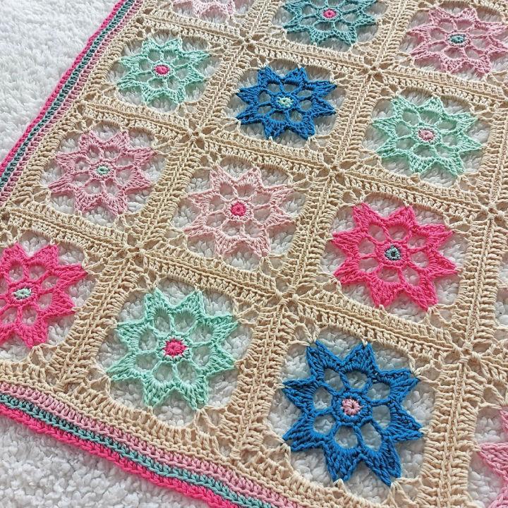 Free Crochet Vintage Blooms Flower Blanket Pattern
