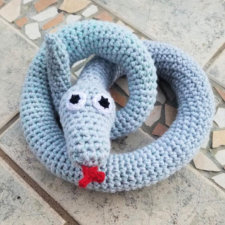 How Do You Crochet a Salazar the Snake