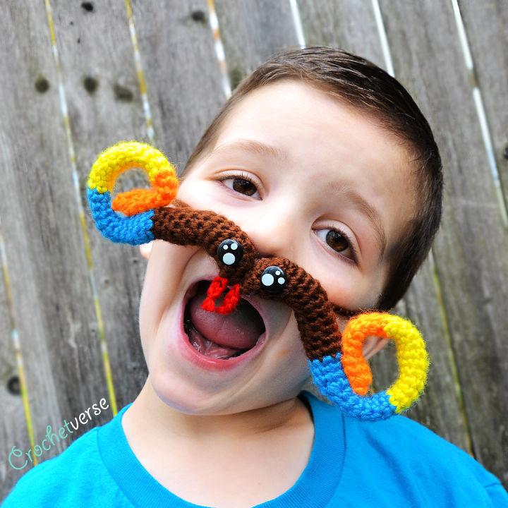Pretty Crochet Mustache Pattern