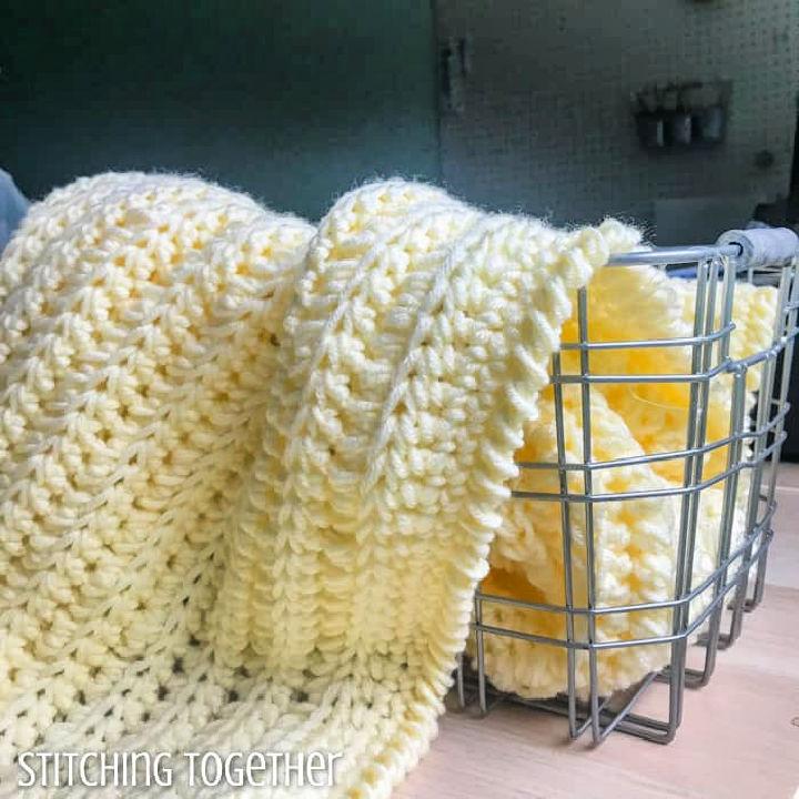 Squishy and Chunky Crochet Baby Blanket Pattern