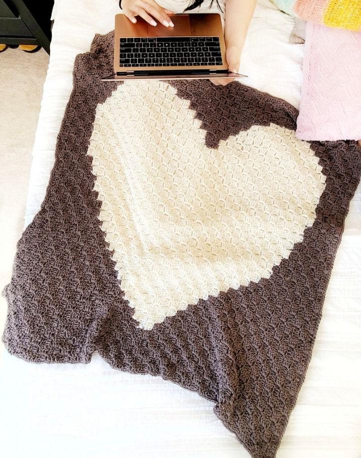 Corner to Corner Crochet Heart Blanket Pattern