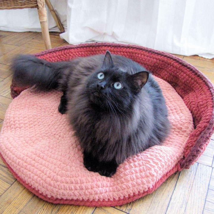 Crochet Pet Bed Using Bernat Blanket Yarn