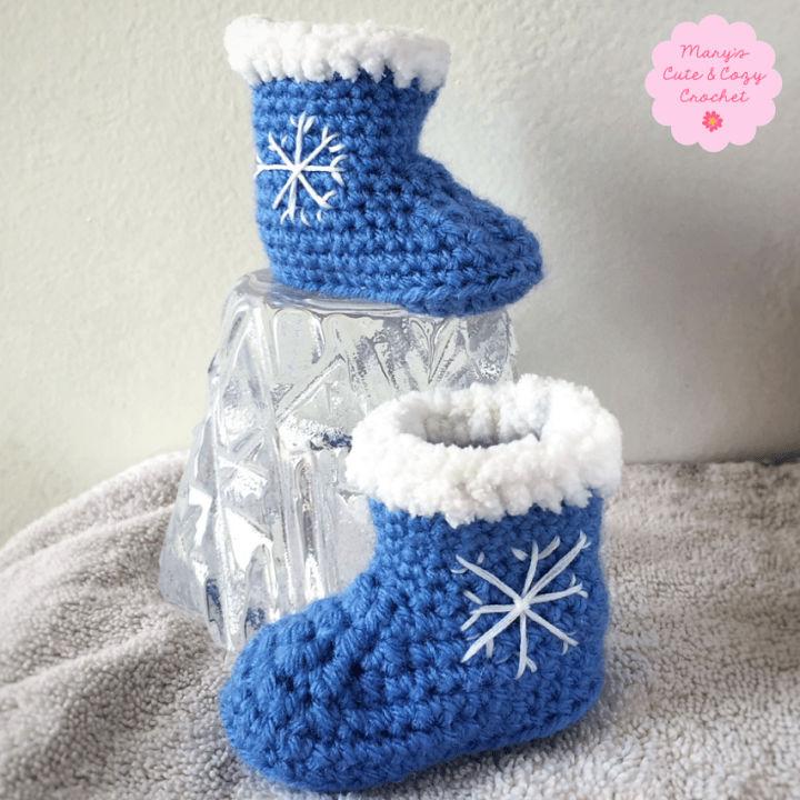 Crochet Snowflake Baby Booties With Chunky Yarn
