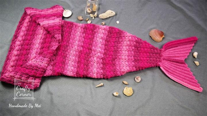 Easy and Quick Crochet Mermaid Tail With A Blanket