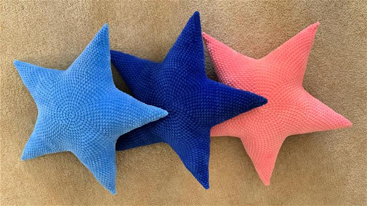Free Crochet Neridas Star Pillow Pattern
