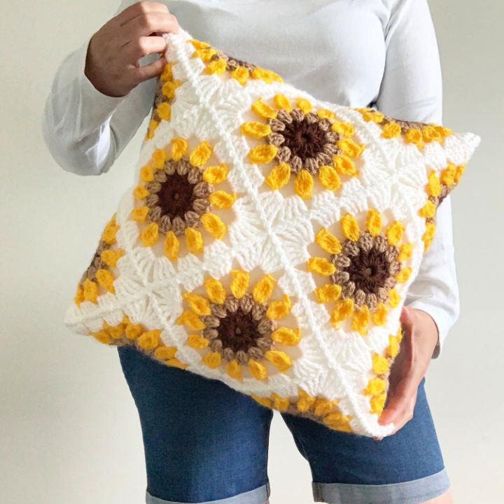 How to Crochet Solig Sunflower Pillow Free Pattern