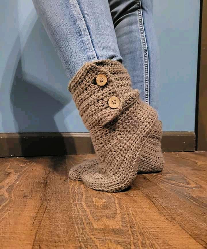 Easy Crochet Ugg Boots Pattern for Adults