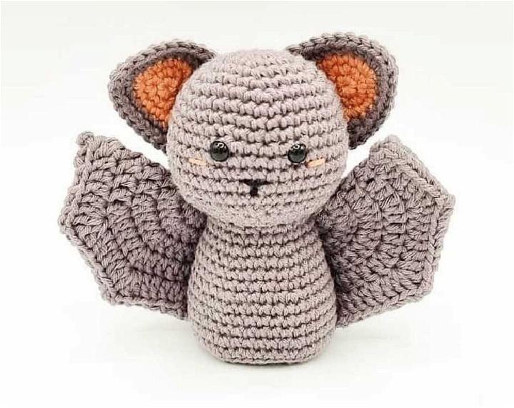 Free Crochet Bat Amigurumi Pattern