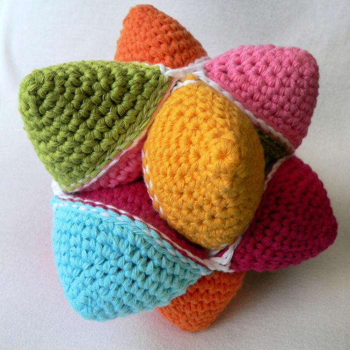 How to Crochet a Star Puzzle Ball