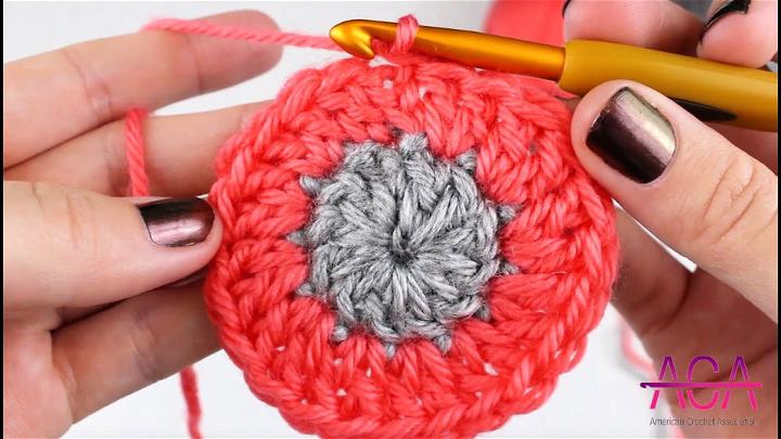 How to Double Crochet in Rounds
