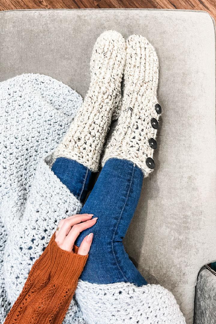 Quick and Easy Crochet Boots Pattern With Soles