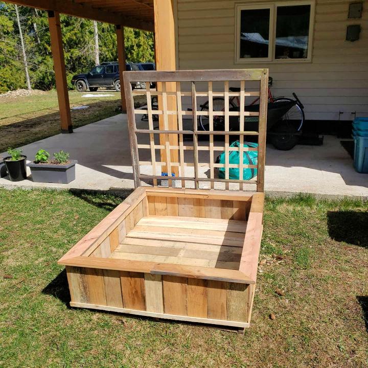 Awesome Pallet Planter Box