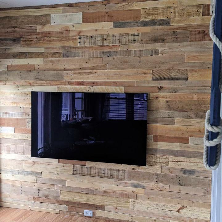 Beautiful Pallet TV Wall