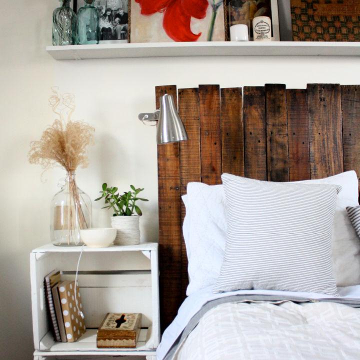 Build Your Own Pallet Headboard