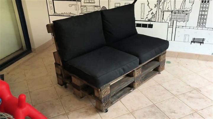 Build a Modern Pallet Couch