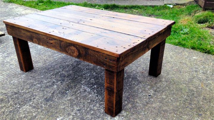 Coffee Table From Reclaimed Pallet Wood