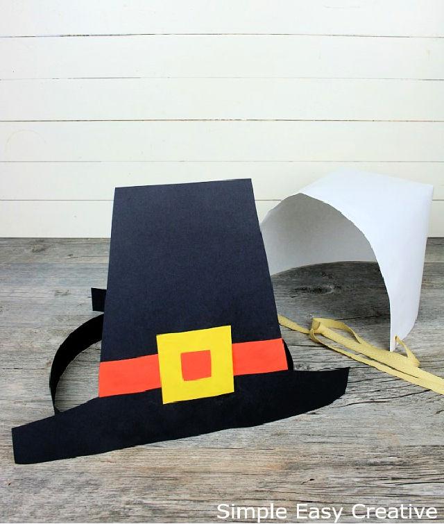 Construction Paper Pilgrim Hats