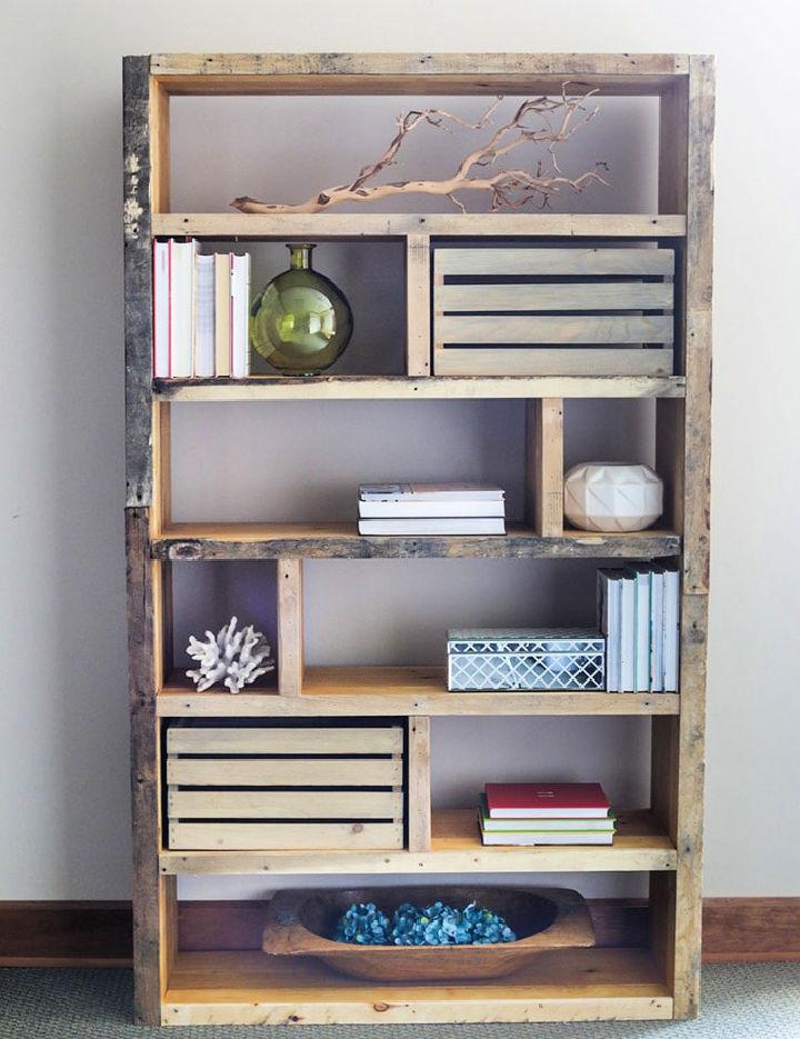 Crates And Reclaimed Pallet Bookshelf 1