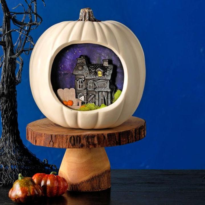 DIY Creepy Cottage Pumpkin