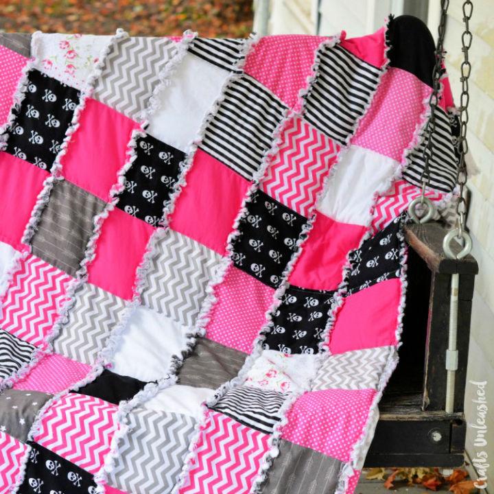 DIY Weighted Blanket Rag Quilt