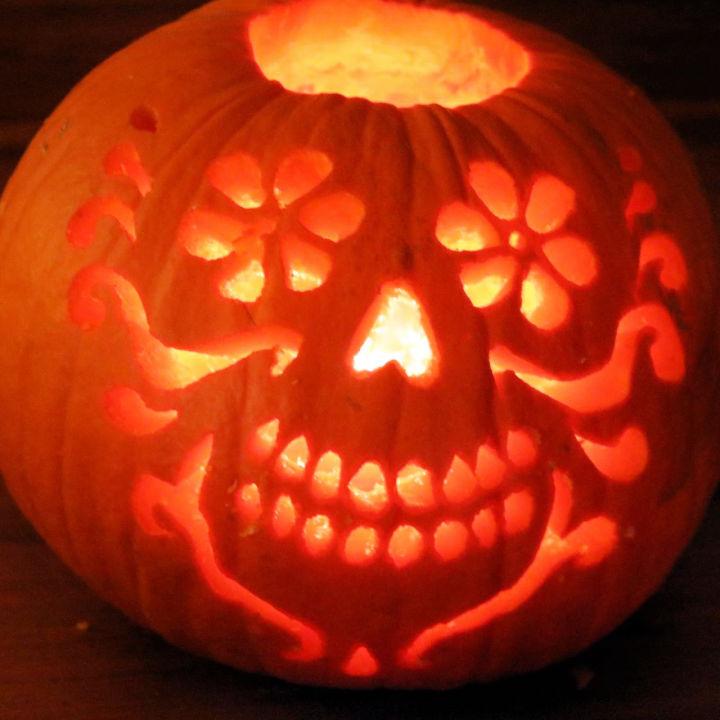 50 Easy Pumpkin Carving Ideas 2022 For Halloween - Blitsy