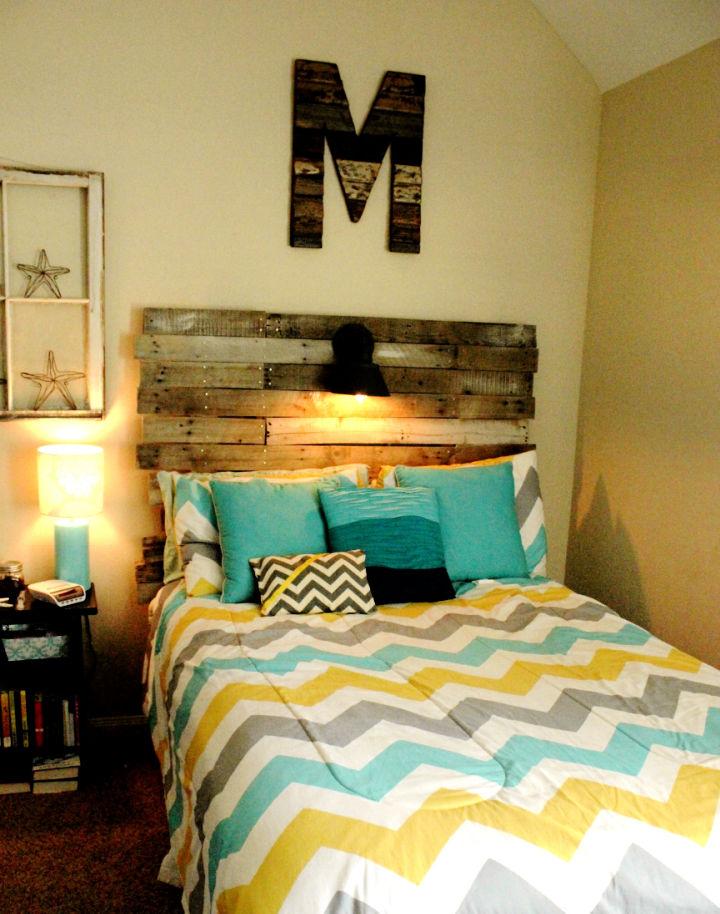 Headboard Made Out Of Pallet