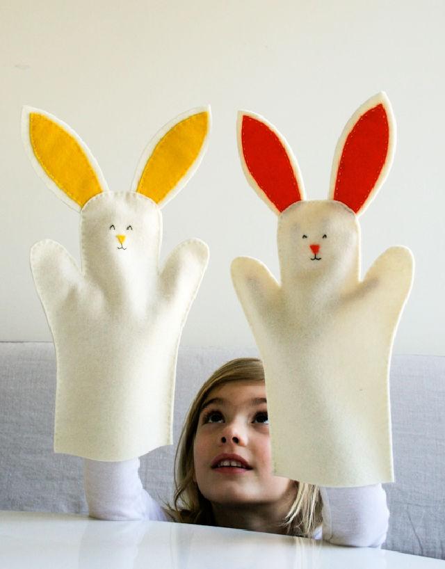 Cómo hacer marionetas de mano de conejo