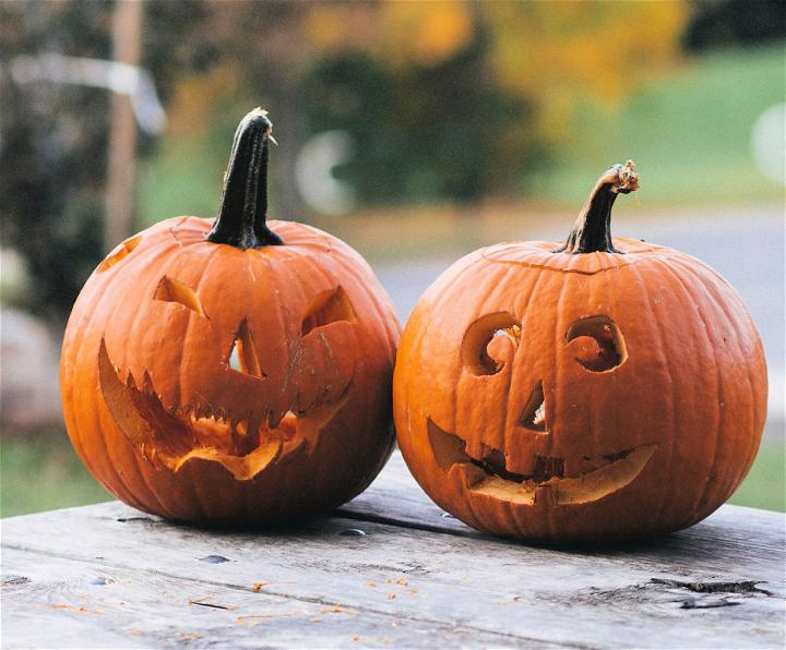 Last Minute Halloween Pumpkin Carving