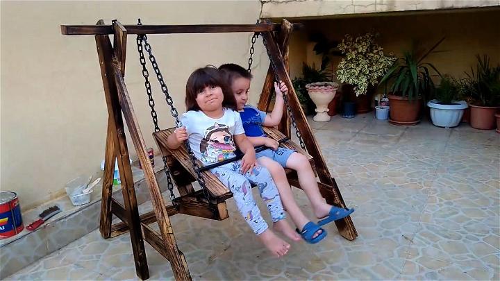 Mini Kids Pallet Swing