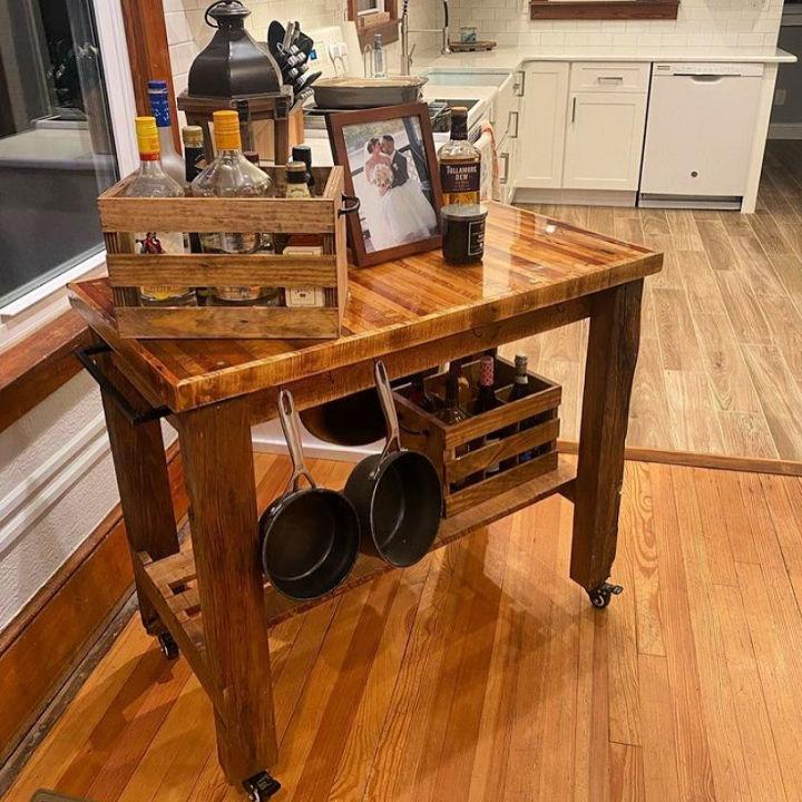 Pallet Butcher Block Island