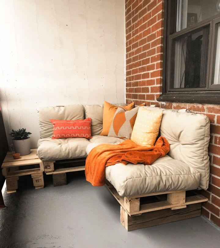 Pallet Couch For Balcony