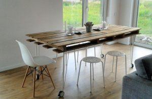 Pallet Dining Room Table 300x196 