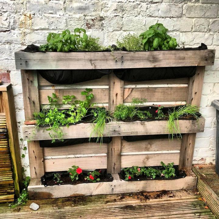 Pallet Garden Finished With Herbs