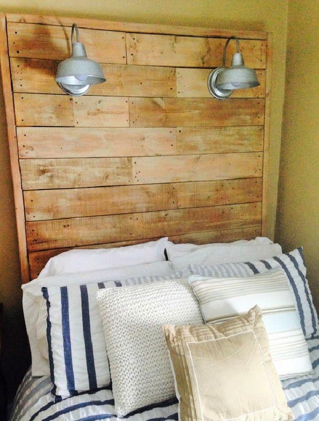 Pallet Headboard With Lights