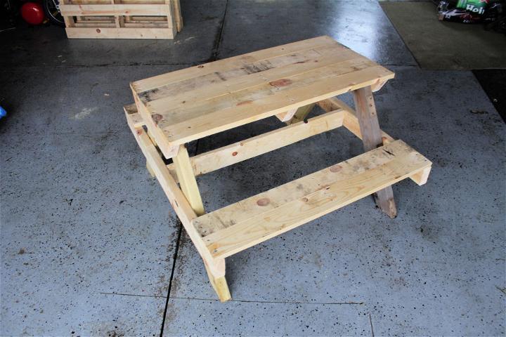 Pallet Picnic Table