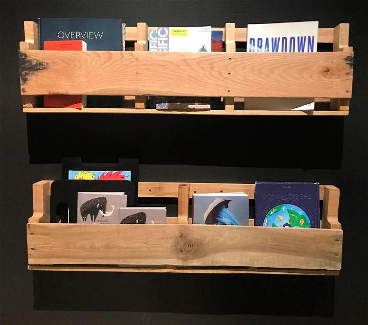 Pallet Wall Bookshelf