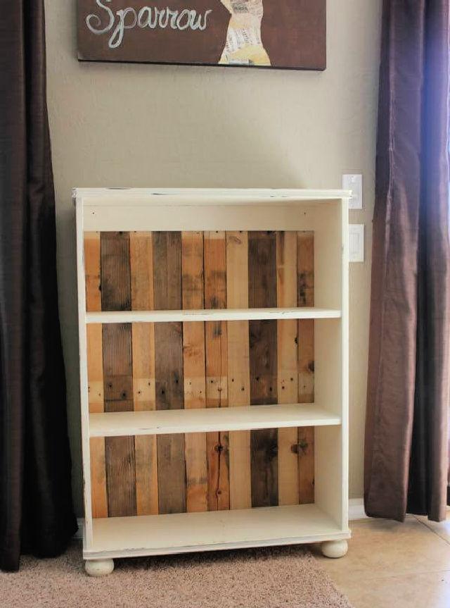 Pallet Wood Bookcase
