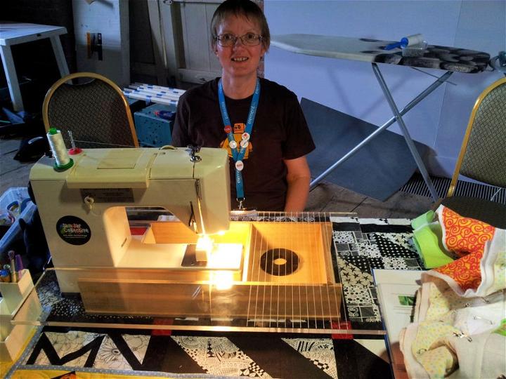 Quilters Sewing Machine Table