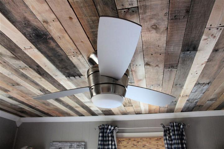 Rustic DIY Wood Pallet Ceiling