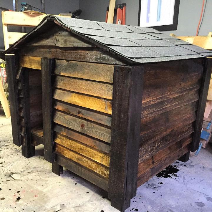 Rustic Pallet Dog House
