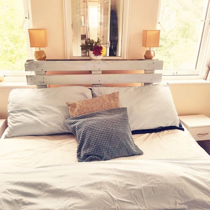 Single Pallet Headboard