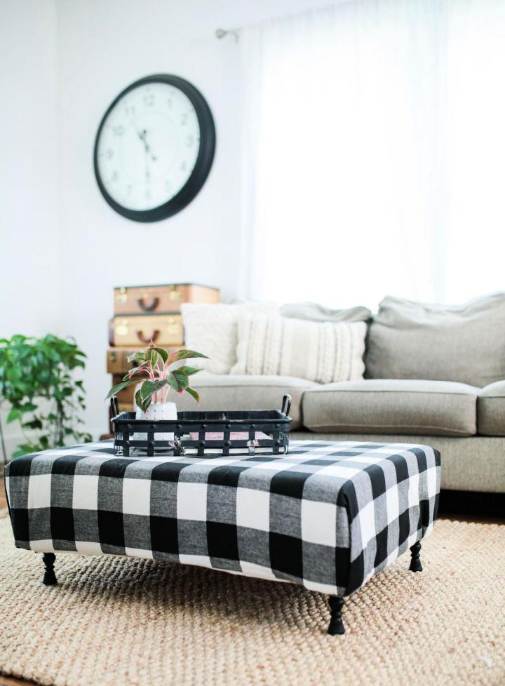 Turn A Pallet Into The Ottoman