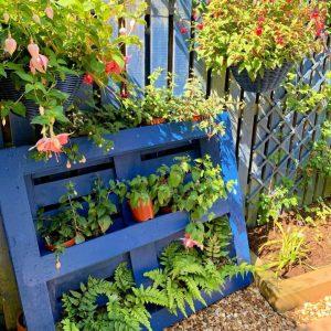 40 Cheap DIY Pallet Garden Ideas That Are Easy To Build - Blitsy