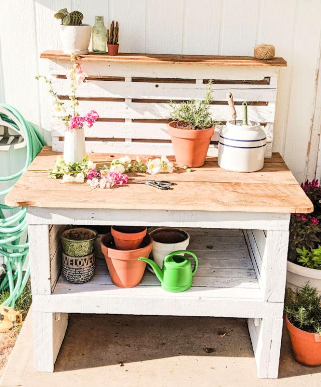 Wooden Pallet Garden Bench